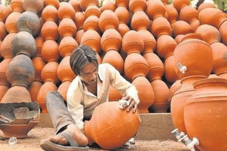 गरिबांचा फ्रिज