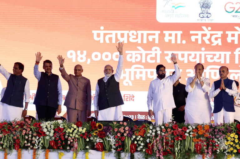 पंतप्रधान मोदींच्या हाताला यशाचं परिस आहे